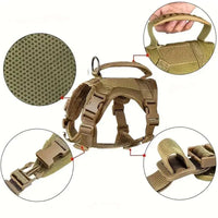 Harnais en maille respirante ajustable pour chien et chat en situation, vue 2